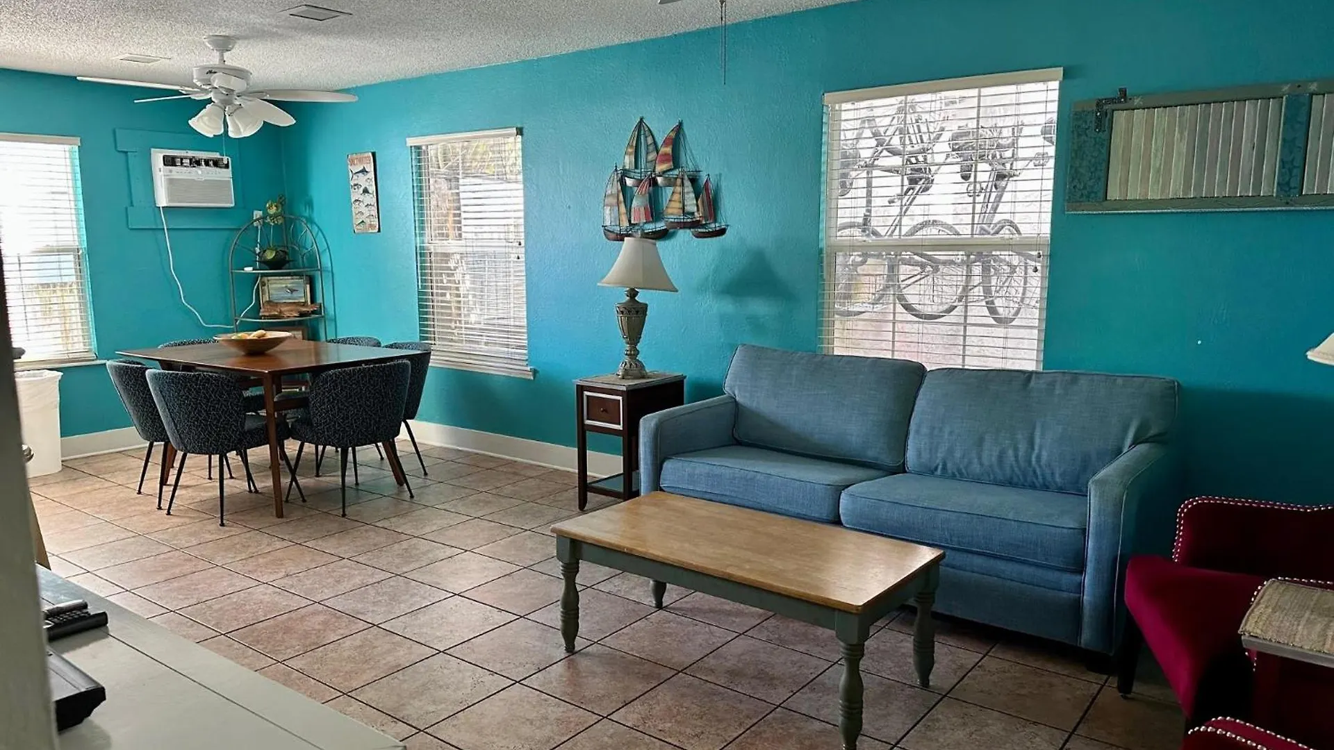 Nassau Suite كي وست